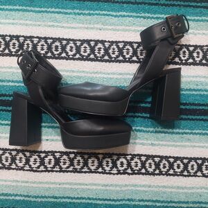DKNY Black Chunky Heel Sandals